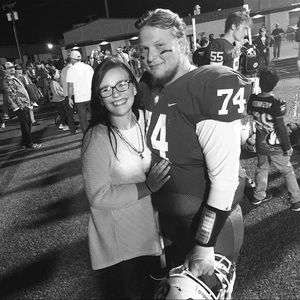 Meet your Posher, Caitlin